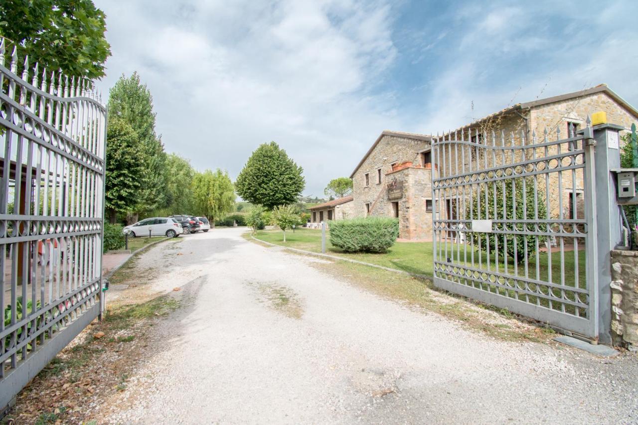 Casa Vacanze Vecchio Granaio Magione Luaran gambar