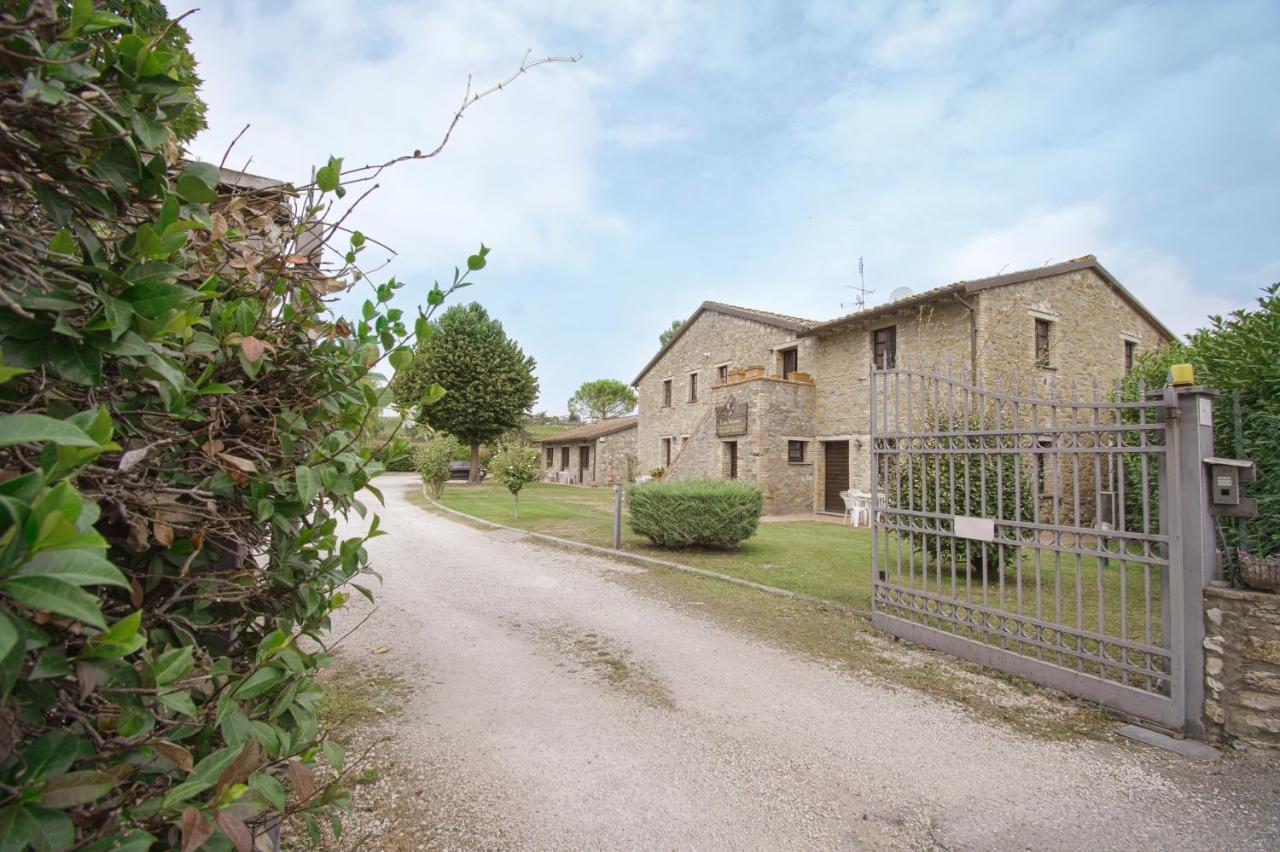 Casa Vacanze Vecchio Granaio Magione Luaran gambar