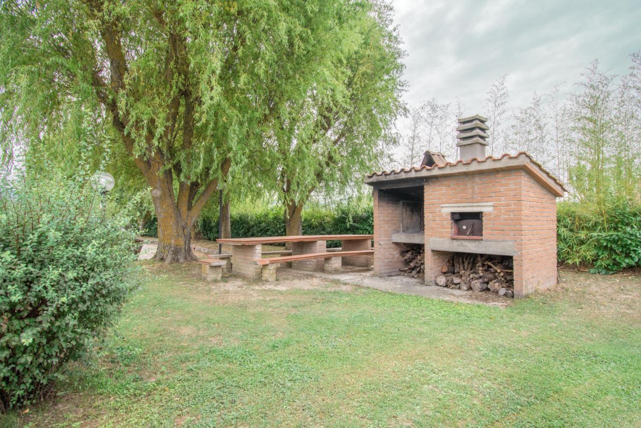 Casa Vacanze Vecchio Granaio Magione Luaran gambar