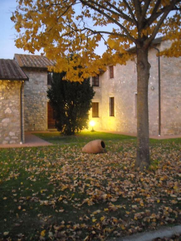 Casa Vacanze Vecchio Granaio Magione Luaran gambar