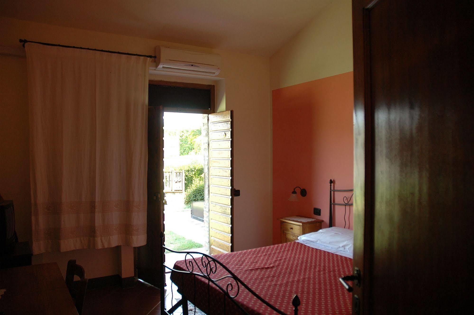 Casa Vacanze Vecchio Granaio Magione Luaran gambar