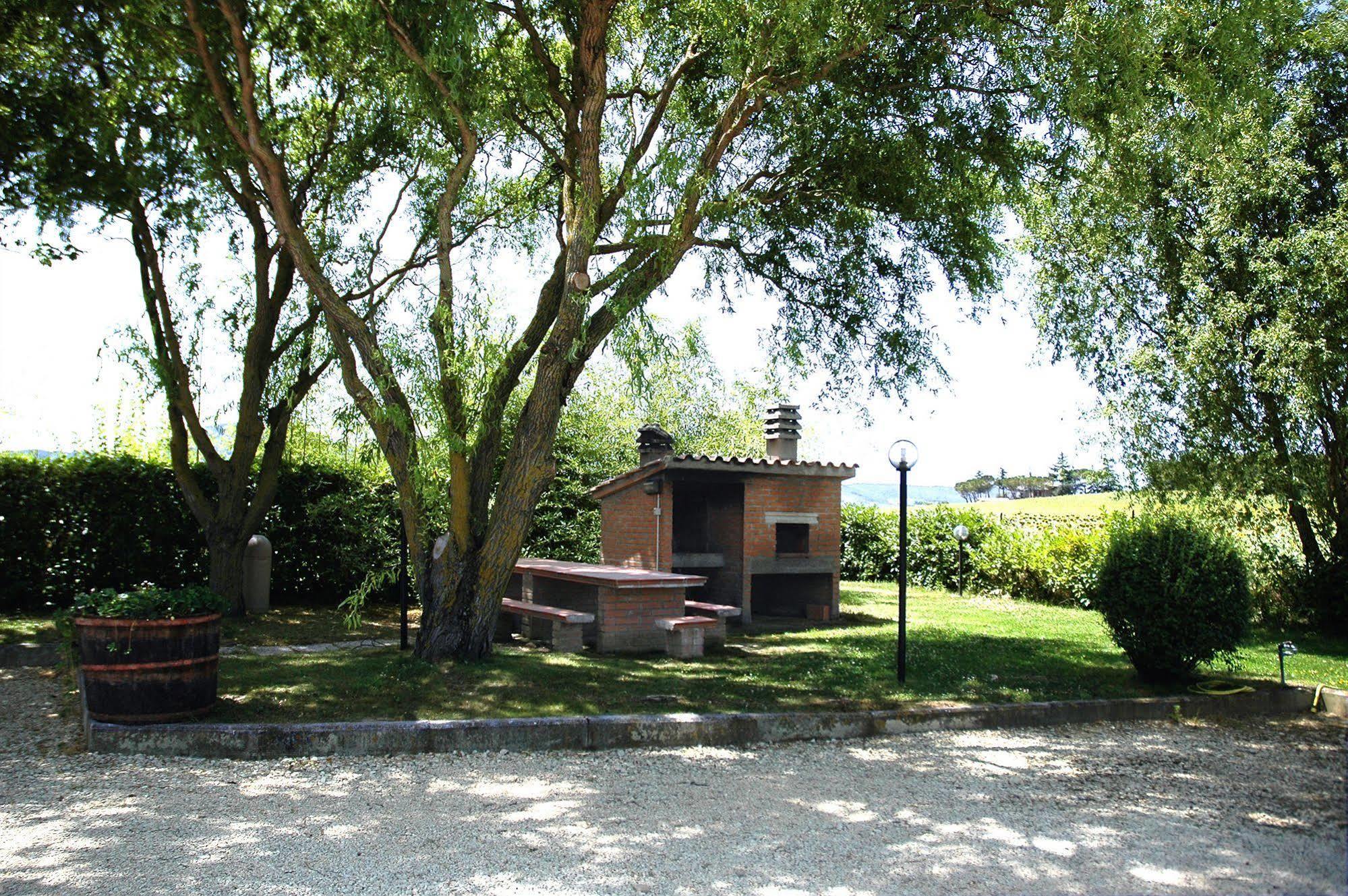 Casa Vacanze Vecchio Granaio Magione Luaran gambar